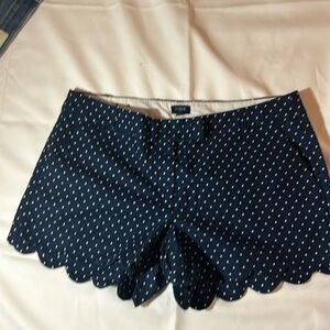 J.Crew Women’s Linen Blend Navy/White polkadot Shorts W/Scallop hemSize 12-EUC